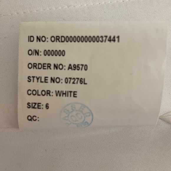 Raylia Designs Wedding Dress. *NEW* - Picture 13 of 13